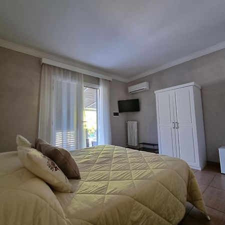 Villa Giardini Di Marzo à Felline Extérieur photo
